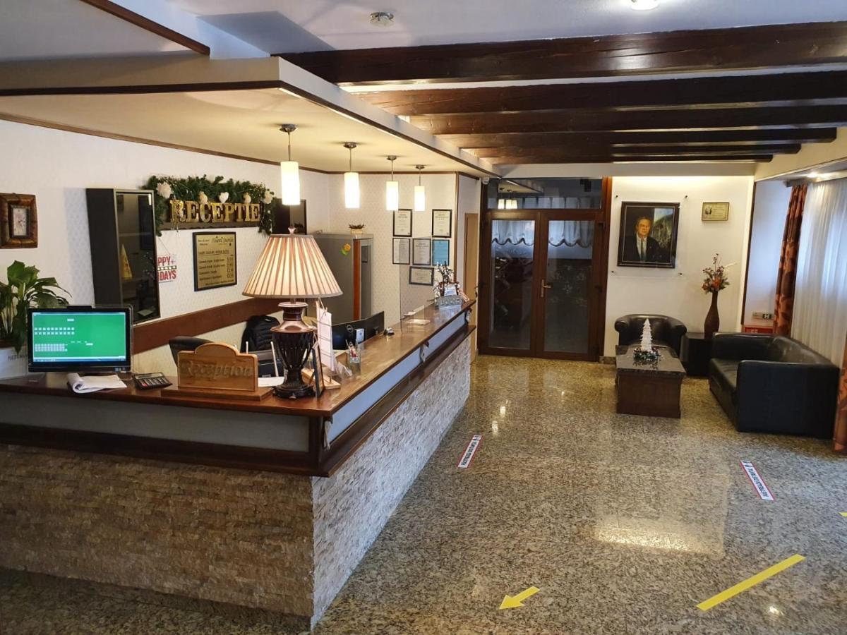 Pensiunea Floarea Soarelui Брашов Экстерьер фото